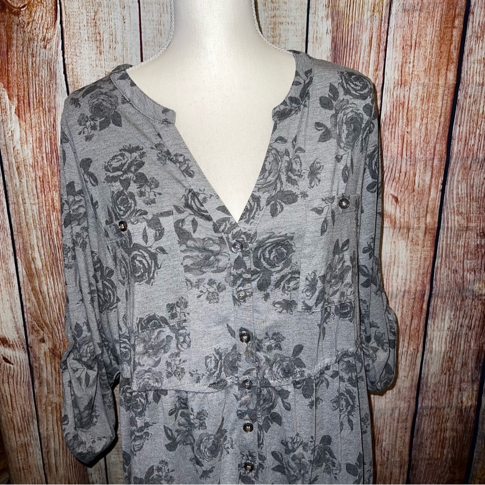 Torrid floral dress size 2 (2X) - Picture 3 of 8